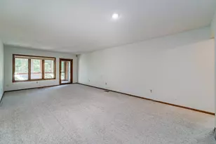 13812 Sunset Lake Dr, Burnsville, MN 55337 - Photo 24