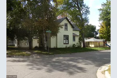 540 SW Glen Street SW, Hutchinson, MN 55350 - Photo 1