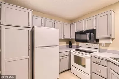 3557 Blue Jay Way #102, Eagan, MN 55123 - Photo 4