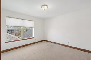 12352 Lakeview Dr N, Maple Grove, MN 55369 - Photo 14