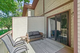 1595 Four Oaks Rd, Eagan, MN 55121 - Photo 12
