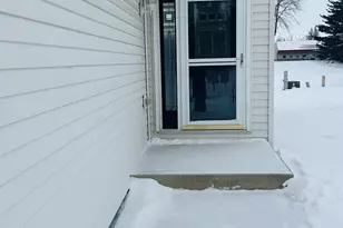 140 Cedar Cove Ln, Owatonna, MN 55060 - Photo 2