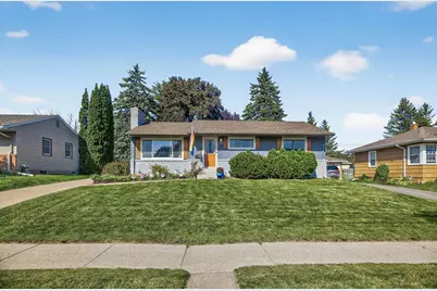 529 Iowa Avenue E, Saint Paul, MN 55130 - Photo 1