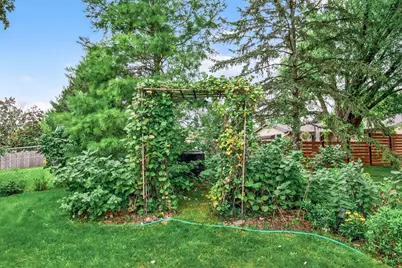 8320 Cleadis Avenue, Inver Grove Heights, MN 55076 - Photo 46