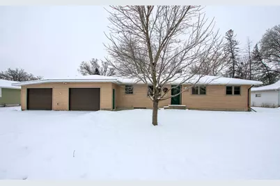 620 4th Avenue SW, Hutchinson, MN 55350 - Photo 1