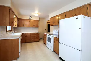 620 4th Ave SW, Hutchinson, MN 55350 - Photo 6