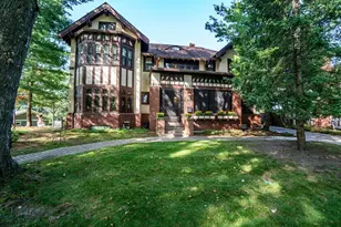 329 Park Cir, Menomonie, WI 54751 - Photo 2