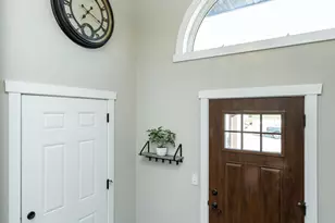 615 7th Ave NE, Plainview, MN 55964 - Photo 2