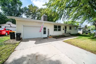 605 5th Ave NE, Stewartville, MN 55976 - Photo 2