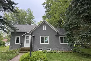 114 2nd St SE, Blooming Prairie, MN 55917 - Photo 2