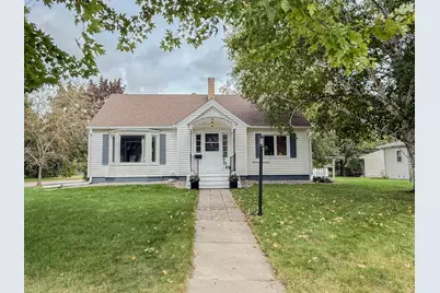 708 E Elm Avenue, Olivia, MN 56277 - Photo 2