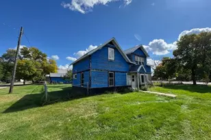 110 NW Brown St, Verndale, MN 56481 - Photo 1