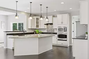 11581 Riverstone Ct, Woodbury, MN 55129 - Photo 2