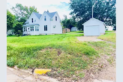 227 South Avenue, Boyd, MN 56218 - Photo 2
