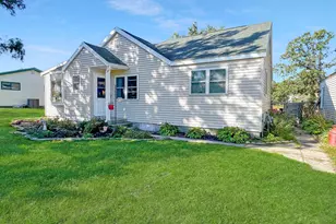 1917 Washington Ave S, Bemidji, MN 56601 - Photo 1