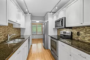 122 Birnamwood Dr, Burnsville, MN 55337 - Photo 8