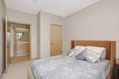301 Oak Grove Street #205, Minneapolis, MN 55403 - Photo 26