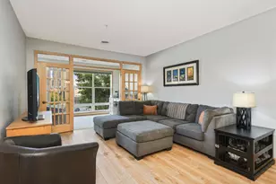 301 Oak Grove St, Minneapolis, MN 55403 - Photo 14