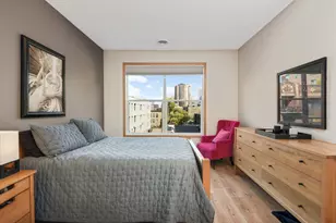 301 Oak Grove St, Minneapolis, MN 55403 - Photo 22