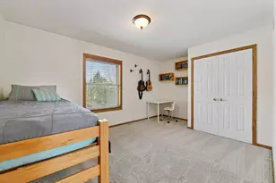 466 Greenview Dr, Chanhassen, MN 55317 - Photo 14