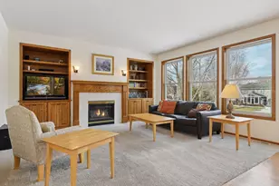 466 Greenview Dr, Chanhassen, MN 55317 - Photo 6