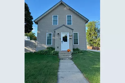 237 W 14th St, Saint Charles, MN 55972 - Photo 1