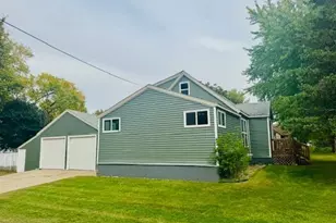 2007 Court St, Slayton, MN 56172 - Photo 2