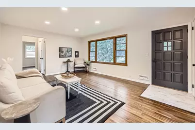 6318 Perry Avenue N, Brooklyn Center, MN 55429 - Photo 2