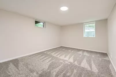 6318 Perry Avenue N, Brooklyn Center, MN 55429 - Photo 18