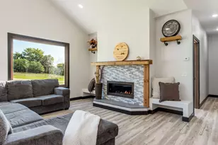 1001 Moore St, Starbuck, MN 56381 - Photo 6