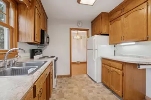 869 Iowa Ave W, Saint Paul, MN 55117 - Photo 24