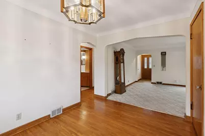 869 Iowa Avenue W, Saint Paul, MN 55117 - Photo 14