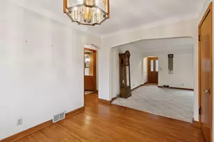 869 Iowa Ave W, Saint Paul, MN 55117 - Photo 14