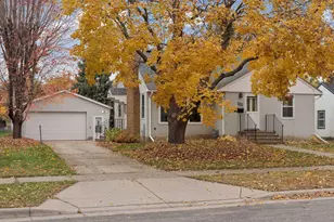 869 Iowa Ave W, Saint Paul, MN 55117 - Photo 8