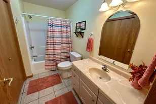 304 SE Valley View Dr, Willmar, MN 56201 - Photo 38