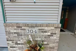 304 SE Valley View Dr, Willmar, MN 56201 - Photo 6