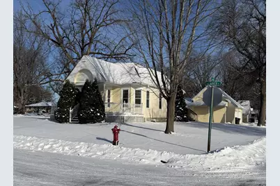 801 Carver Street N, Winthrop, MN 55396 - Photo 1