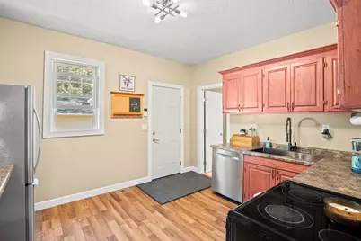 801 Carver Street N, Winthrop, MN 55396 - Photo 10