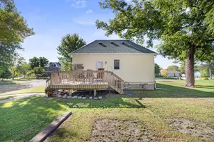 801 Carver St N, Winthrop, MN 55396 - Photo 22