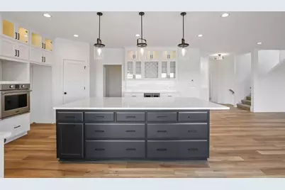 4928 Parkside Circle, Eagan, MN 55123 - Photo 8