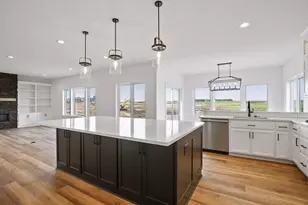 4928 Parkside Cir, Eagan, MN 55123 - Photo 6