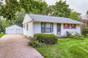 2086 Dorothy Ave, White Bear Lake, MN 55110 - Photo 1