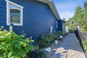 1016 Van Buren St S, Shakopee, MN 55379 - Photo 4