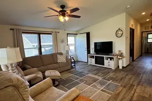 10118 Benjamin Dr, Pine City, MN 55063 - Photo 4