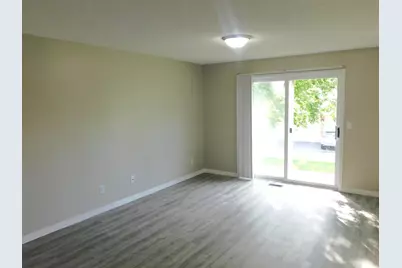 2477 Grenadier Avenue N, Oakdale, MN 55128 - Photo 6