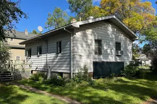1909 Southern Dr, Virginia, MN 55792 - Photo 2