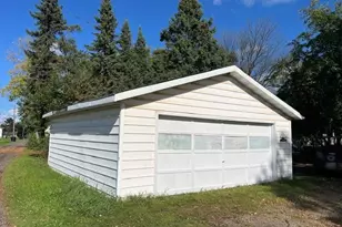1909 Southern Dr, Virginia, MN 55792 - Photo 8