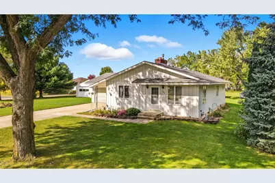 704 21st Avenue NW, Austin, MN 55912 - Photo 1