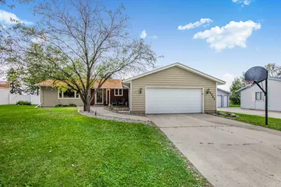 2721 12th Avenue NW, Willmar, MN 56201 - Photo 2