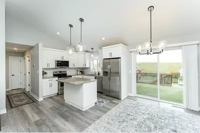 2226 Marvs Lane NE, Stewartville, MN 55976 - Photo 10